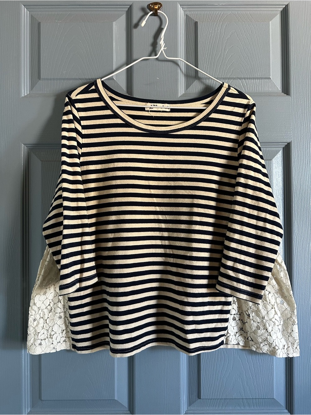 Anthropologie Navy Cream Striped Lace Side Panel Top Size S